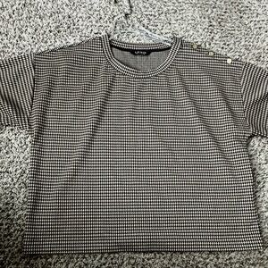 Lauren Ralph Lauren 2XL Brown Camel Houndstooth Top Gold Logo Buttons
Black Labe